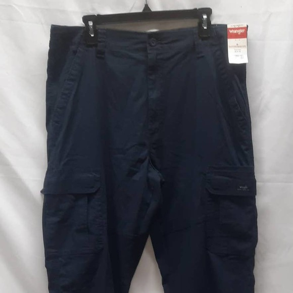 NWT Wrangler Authentics Mens Relaxed Fit Stretch Black cargo pants 36 x34 - Picture 5 of 10